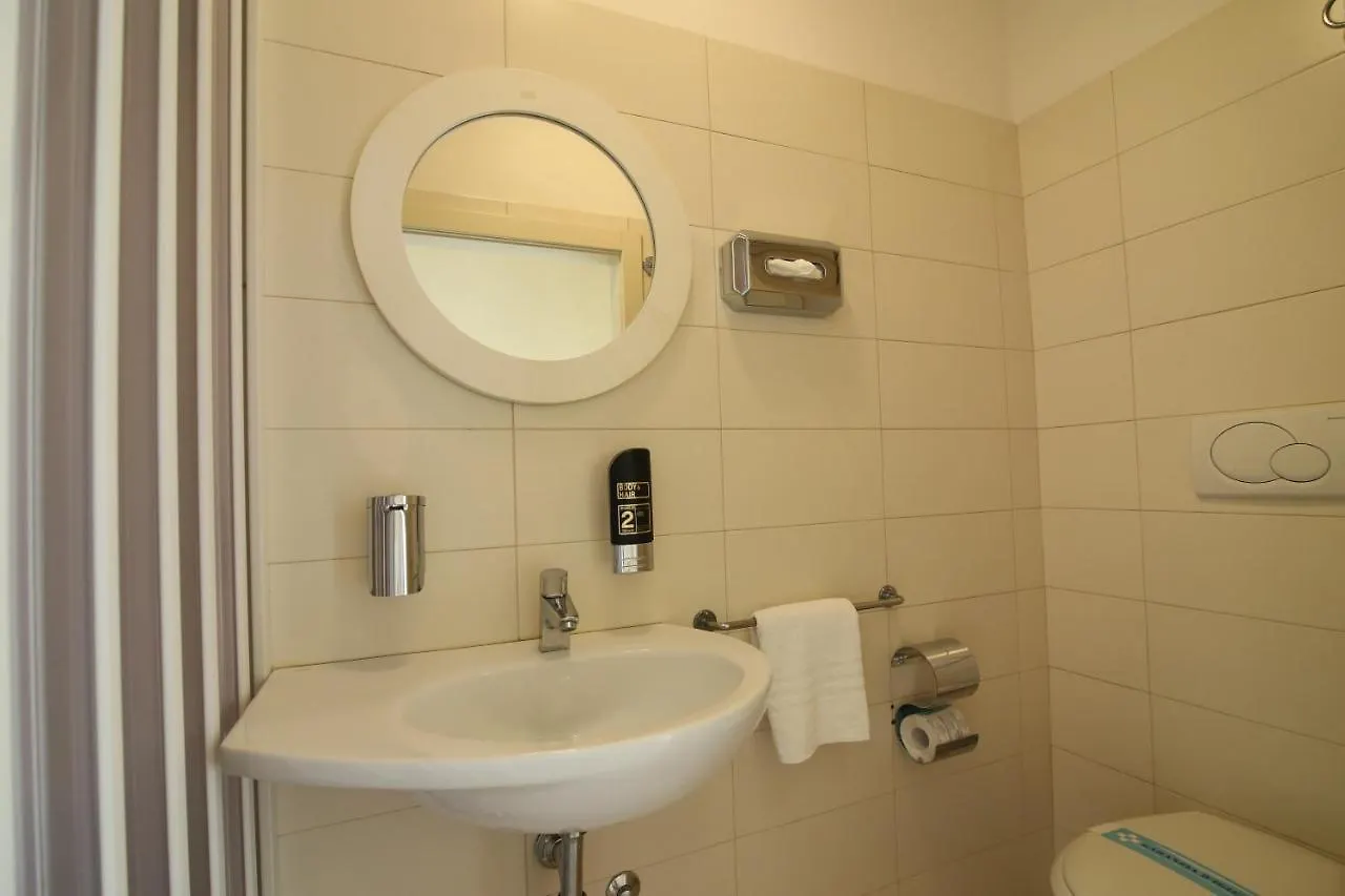 Hotel Miriam Rimini 3*,